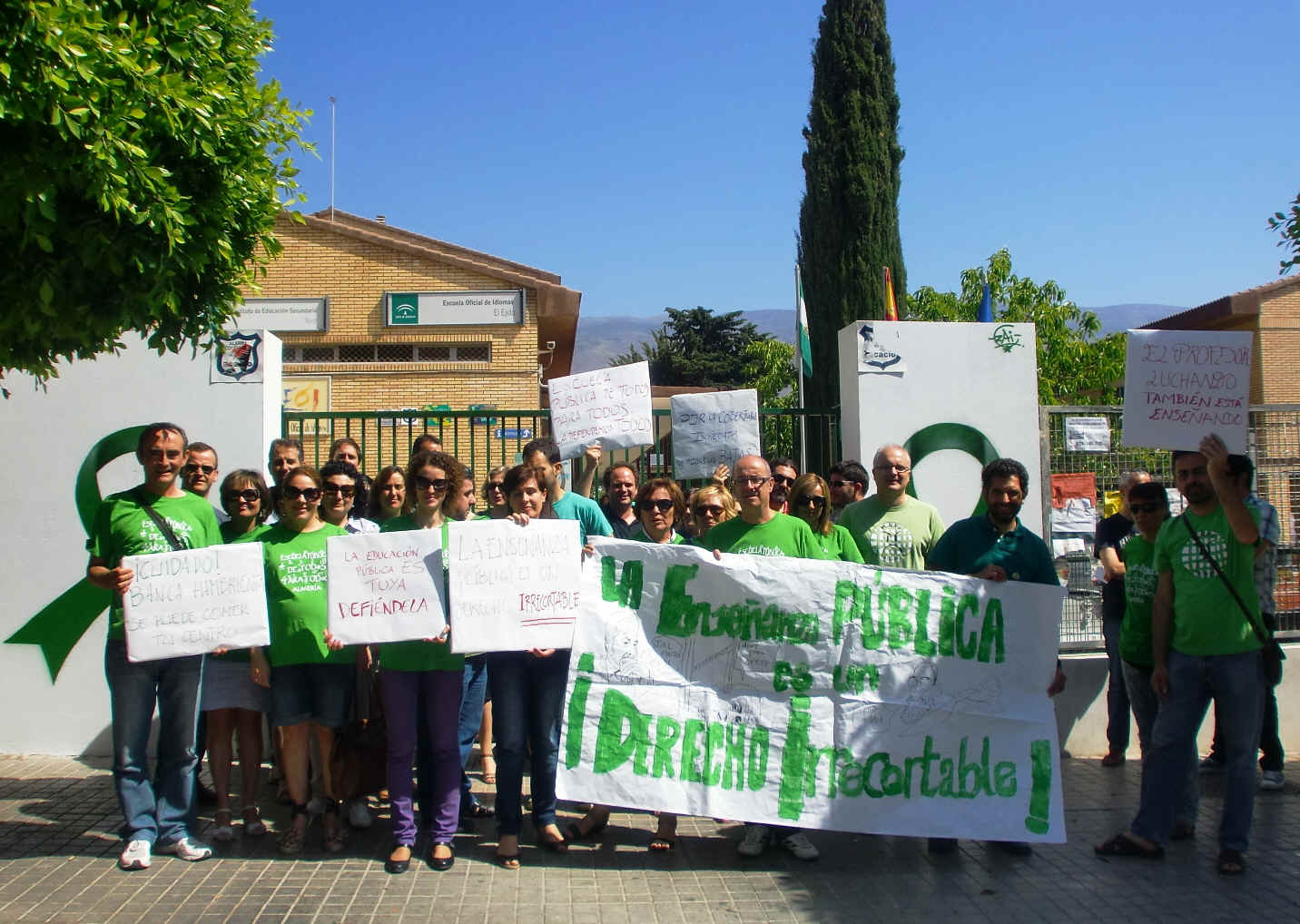 2012_06_15_manifestacion01.JPG (1096821 bytes)